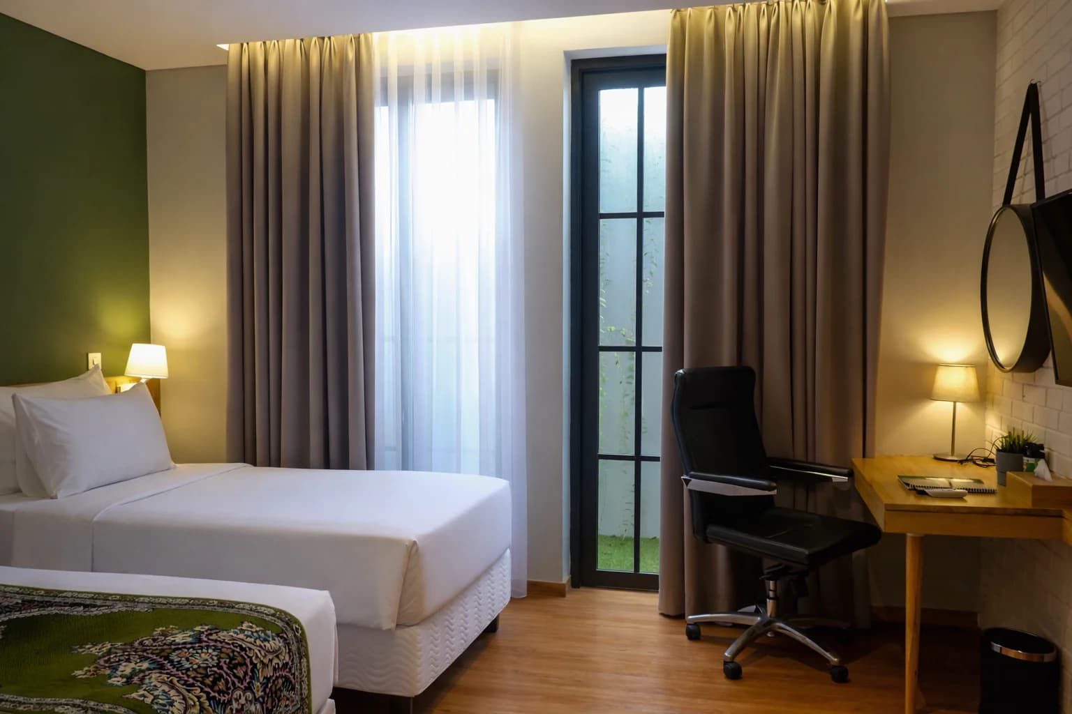 Deluxe Double room interior